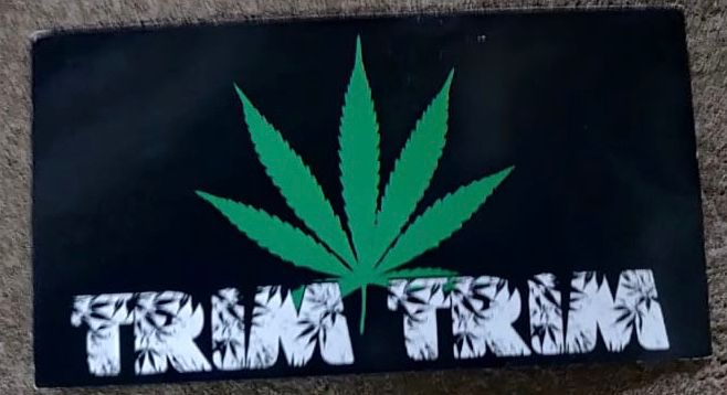 Foto 3 de 3 — Cartão fidelidade do tráfico. Na compra de seis, “cliente” tinha direito a porção de maconha grátis.